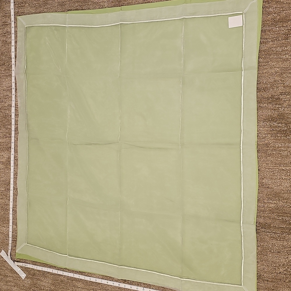 Southern Living At Home Evanston Table Topper - Green And White